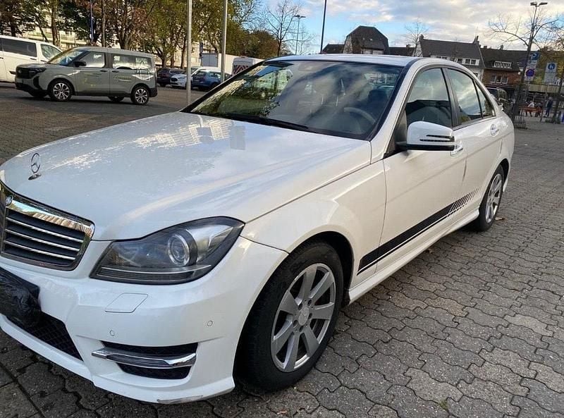 Gebraucht Mercedes C220 170 PS (125 kW) 2013 Weiß Limousine