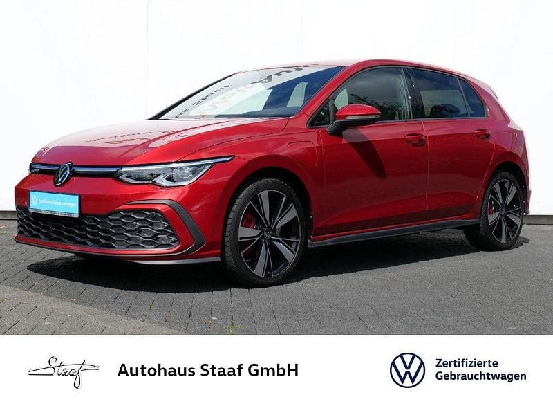Rot Gebraucht 2022 VW Golf GTE Limousine | 25.990 € (Fairer Preis) - Bild 1/4