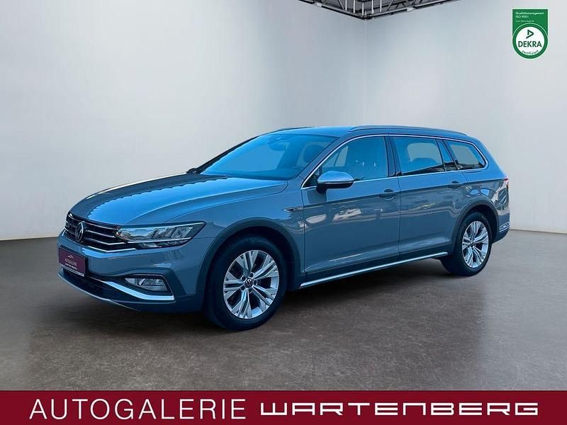 Grau Gebraucht 2022 VW Passat Alltrack Kombi | 27.980 € (Fairer Preis) - Bild 1/4