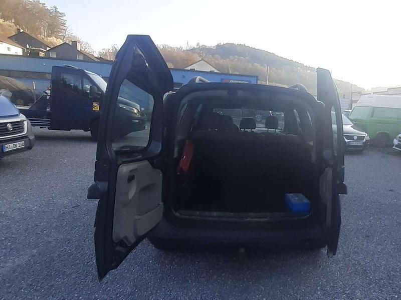 Gebraucht Dacia Logan Lauréate 105 PS (77 kW) 2007 Grau "comete" Kombi