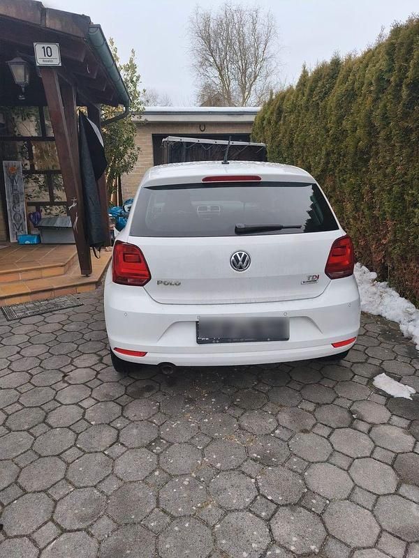 Gebraucht VW Polo 105 PS (77 kW) 2015 Weiß Kleinwagen