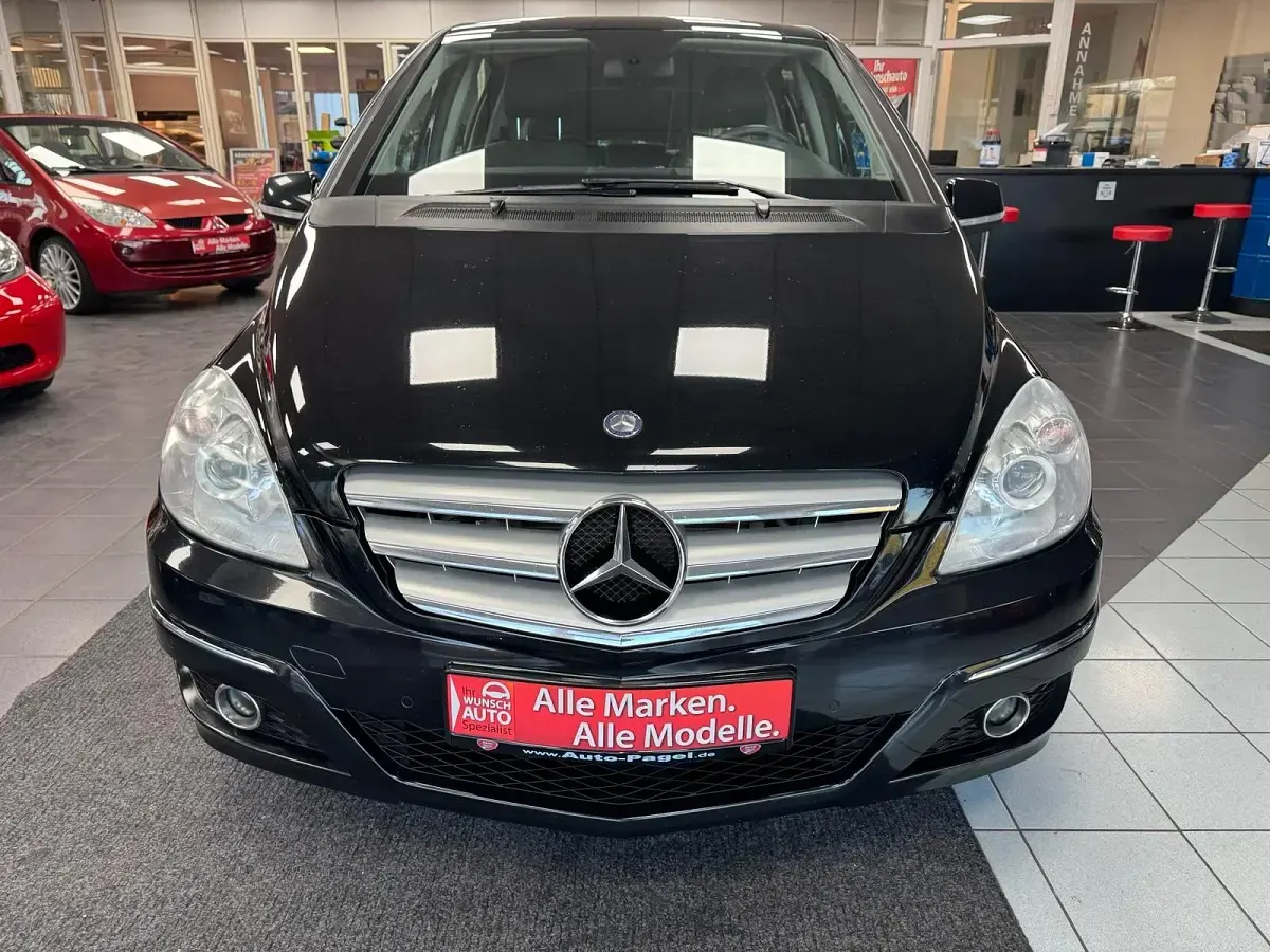 Gebraucht Mercedes B170 115 PS (84 kW) 2009 Schwarz Van / Kleinbus
