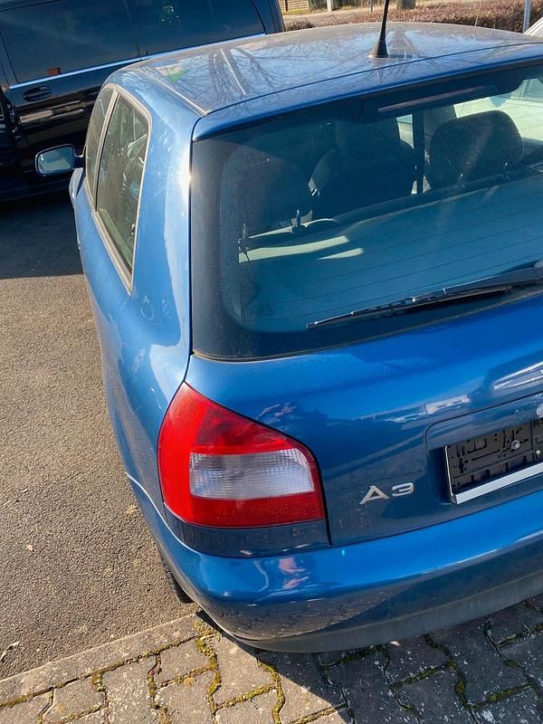 Usata Audi A3 100 CV (73 kW) 2002 Blu Utilitaria