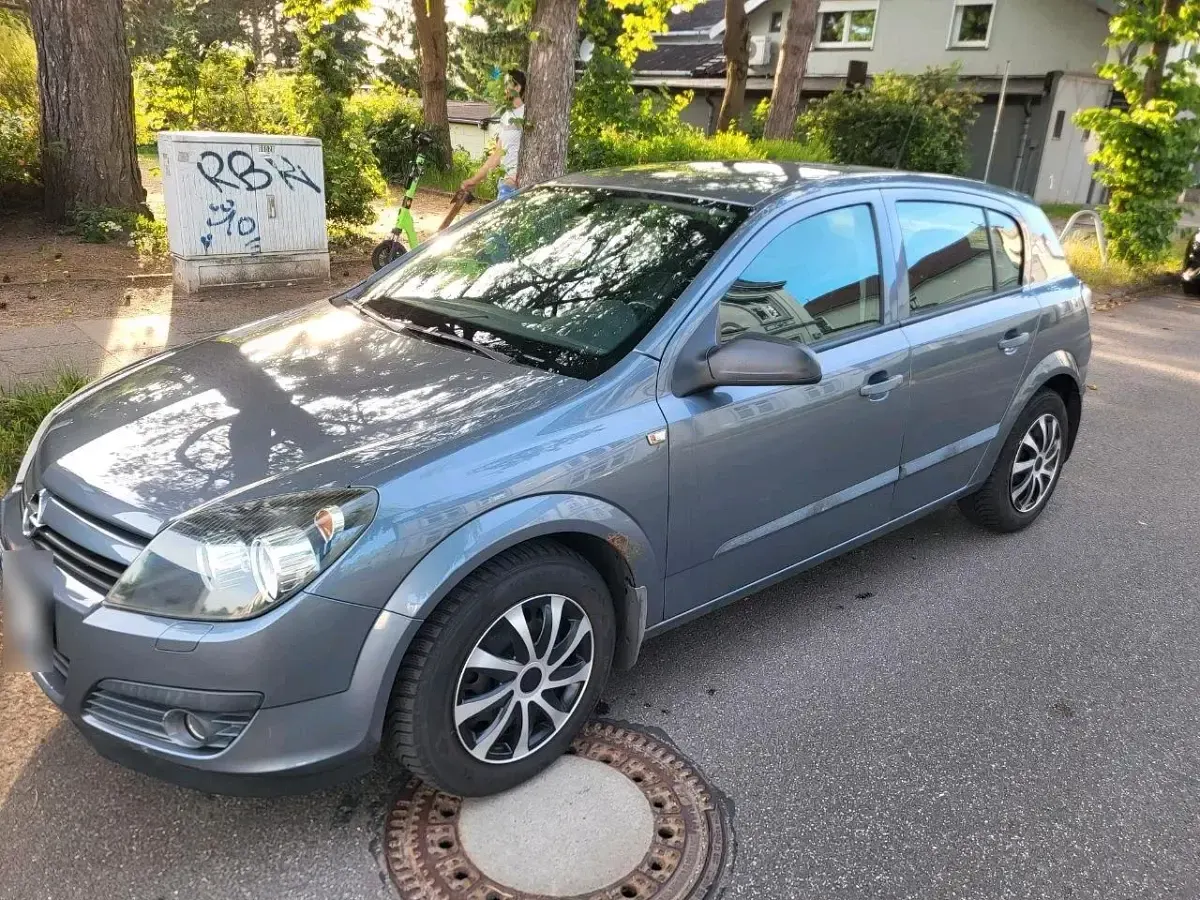 Gebraucht Opel Astra 75 PS (55 kW) 2005 Grau Kleinwagen