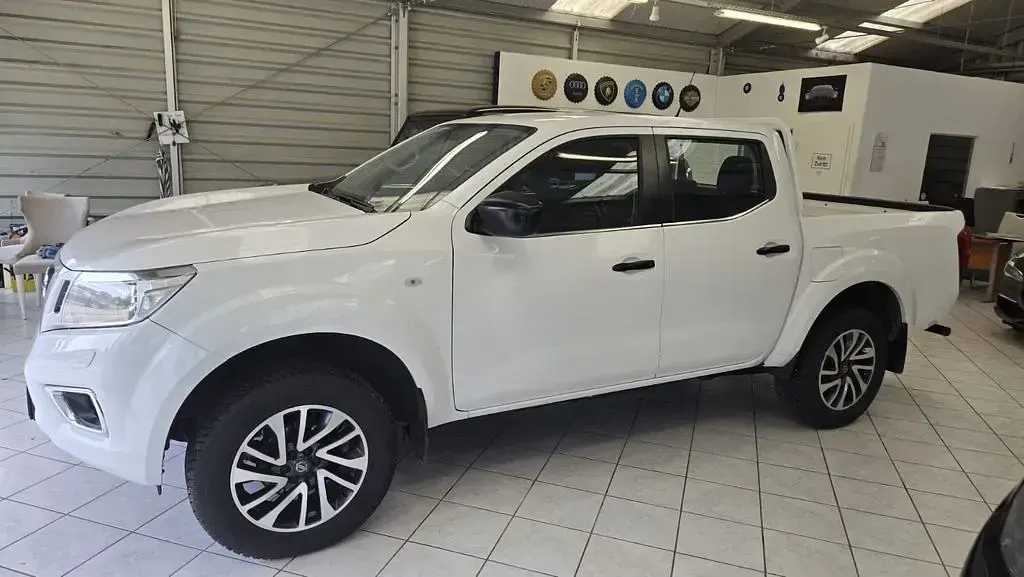 Gebraucht Nissan Navara Visia 163 PS (119 kW) 2017 Weiß Pickup