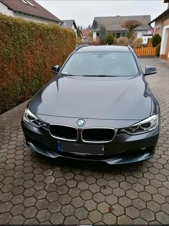 Second-hand BMW 318 143 CP (105 kW) 2015 Gri Break