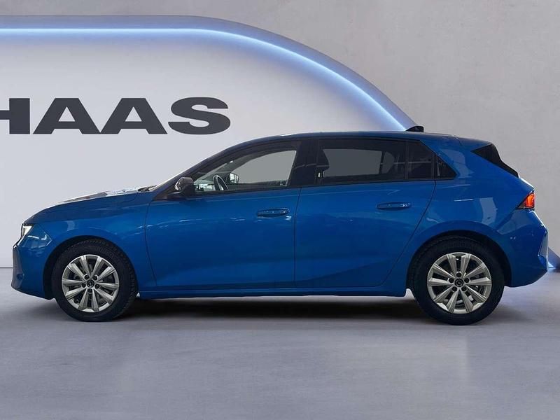 Gebraucht Opel Astra Enjoy 110 PS (80 kW) 2023 Blau/typ aussenverkleidung met Limousine