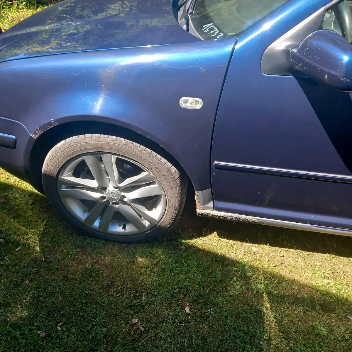 Gebraucht VW Bora 107 PS (78 kW) 2002 Blau Limousine