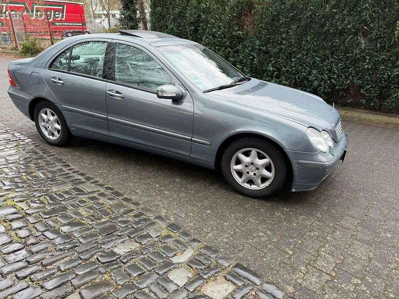 Gebraucht Mercedes C180 143 PS (105 kW) 2004 Other Limousine