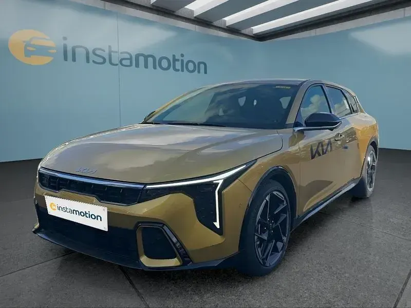 Neu Kia K4 GT-Line 181 PS (133 kW) 2026 Gelb Kleinwagen
