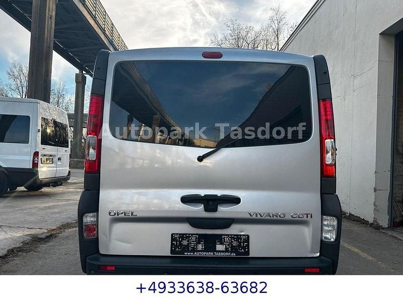 Gebraucht Opel Vivaro 114 PS (83 kW) 2011 Other Van / Kleinbus
