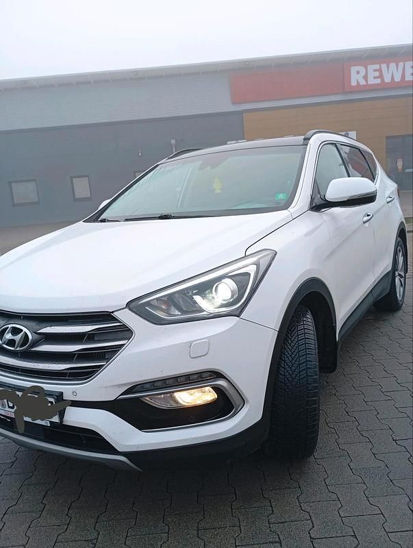 Gebraucht Hyundai Santa Fe 200 PS (147 kW) 2016 Weiß SUV
