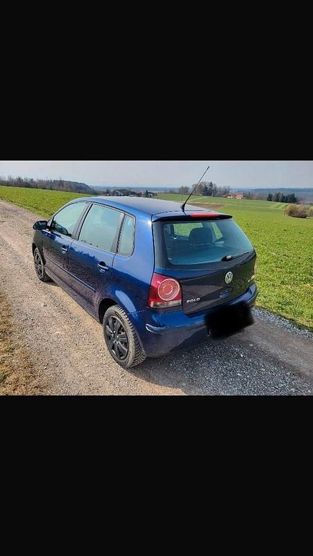 Gebraucht VW Polo 75 PS (55 kW) 2005 Blau Kleinwagen