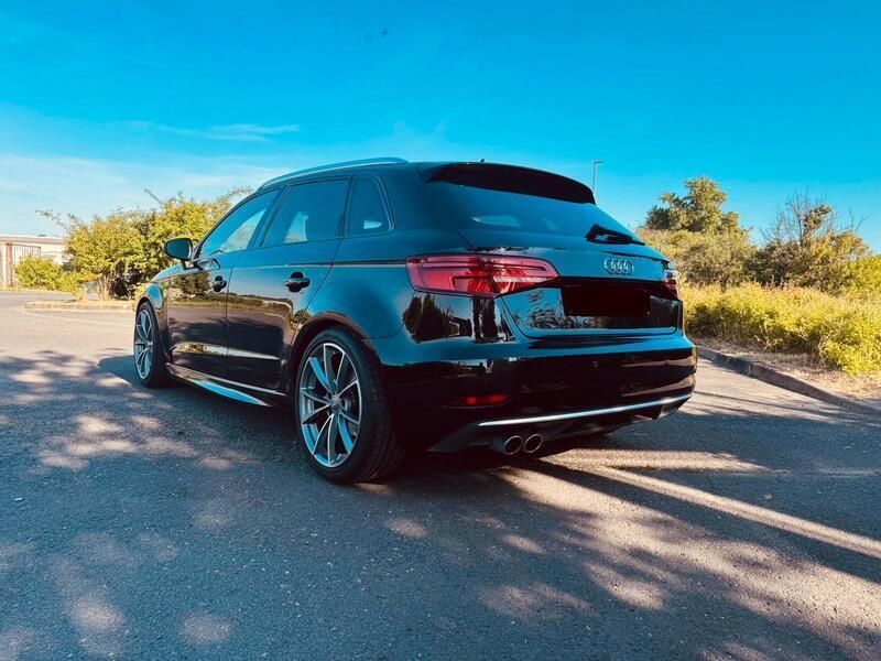 Schwarz Gebraucht 2017 Audi A3 Ambiente Limousine | 16.000 € - Bild 1/4