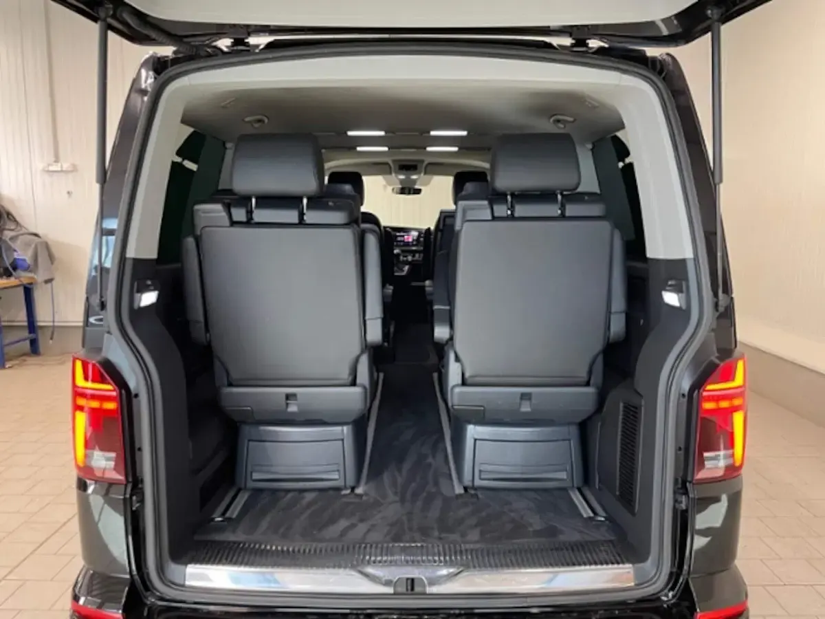 Gebraucht VW Multivan Generation Six 204 PS (150 kW) 2021 Schwarz Van / Kleinbus