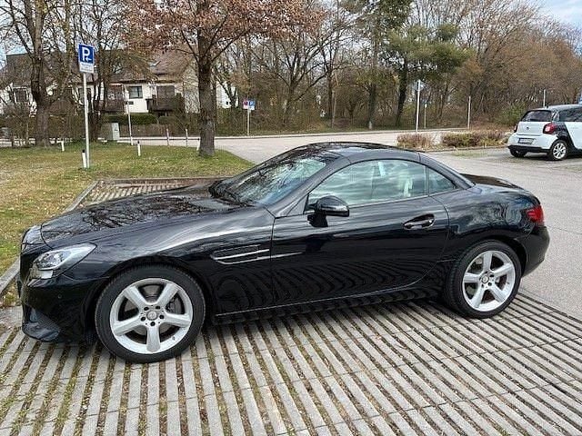 Gebraucht Mercedes SLC200 184 PS (135 kW) 2016 Schwarz Cabrio