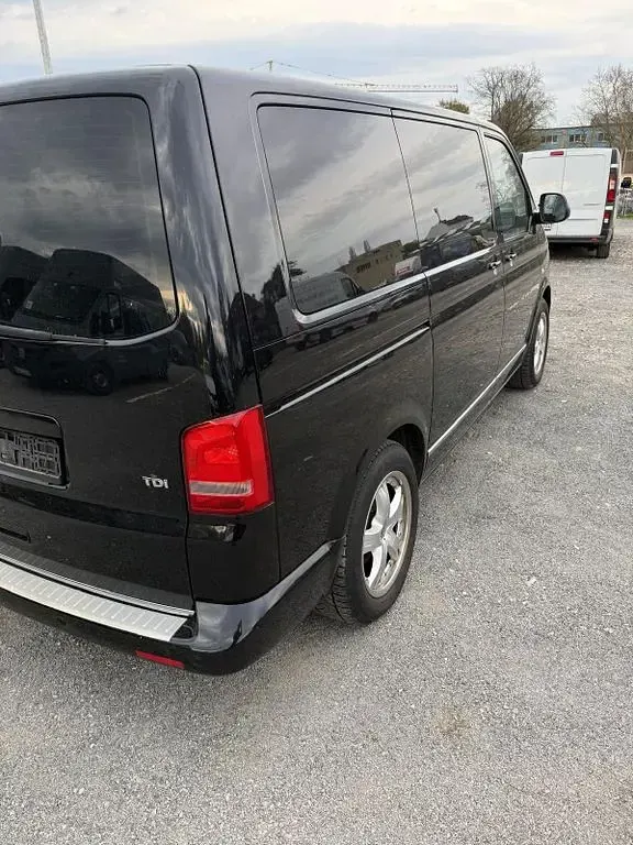 Gebraucht VW Multivan 136 PS (100 kW) 2009 Schwarz Van / Kleinbus
