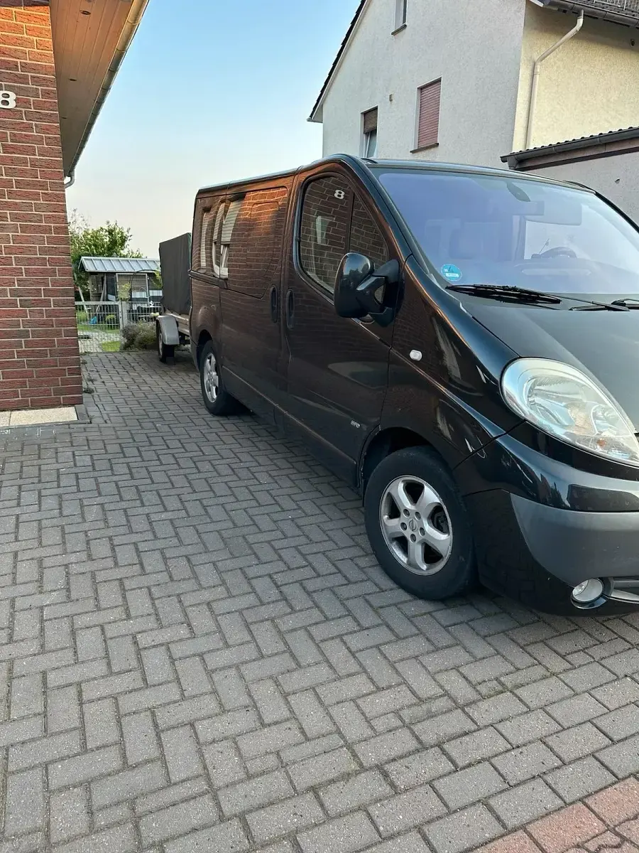 Gebraucht Opel Vivaro 145 PS (106 kW) 2008 Schwarz Van / Kleinbus