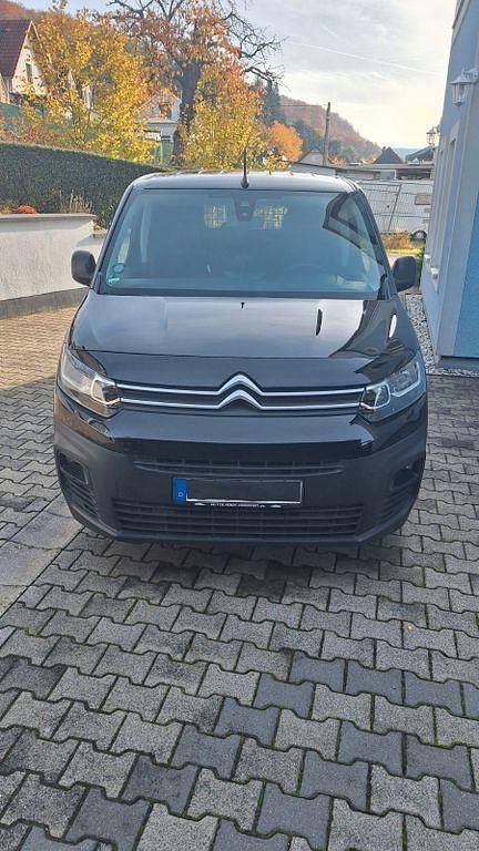 Schwarz Gebraucht 2021 Citroën Berlingo Van / Kleinbus | 11.990 € (Superpreis) - Bild 1/4