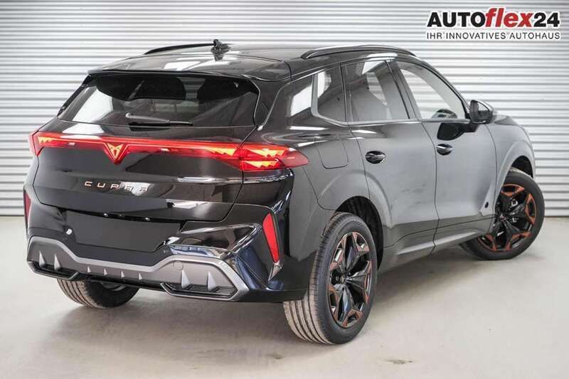 Midnight black metallic (0e) Neu 2025 Cupra Terramar SUV | 38.540 € (Guter Preis) - Bild 1/4