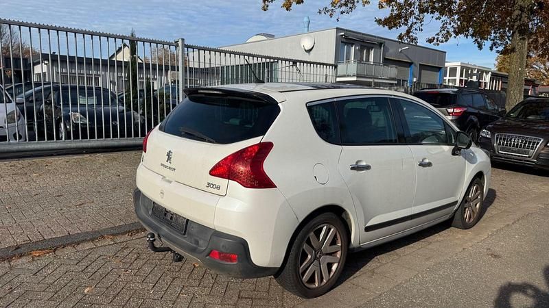 Gebraucht Peugeot 3008 163 PS (119 kW) 2012 Weiß Kombi