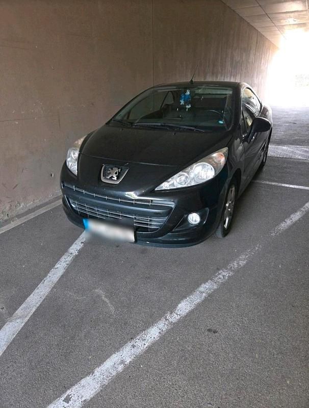Schwarz Gebraucht 2011 Peugeot 207 CC Cabrio | 2.600 € (Guter Preis) - Bild 1/4