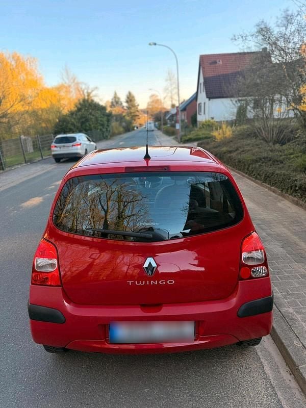 Gebraucht Renault Twingo 60 PS (44 kW) 2011 Rot Kleinwagen