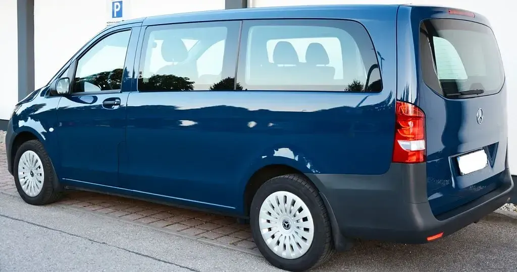 Gebraucht Mercedes Vito 136 PS (100 kW) 2020 Blau Van