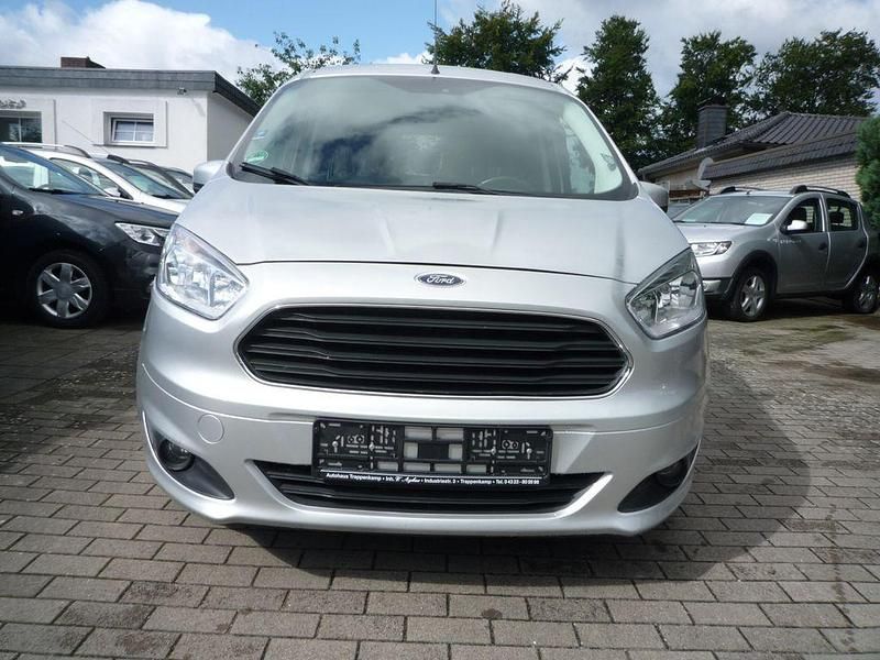 Silber Gebraucht 2016 Ford Tourneo Courier Trend Van / Kleinbus | 7.999 € (Guter Preis) - Bild 1/4