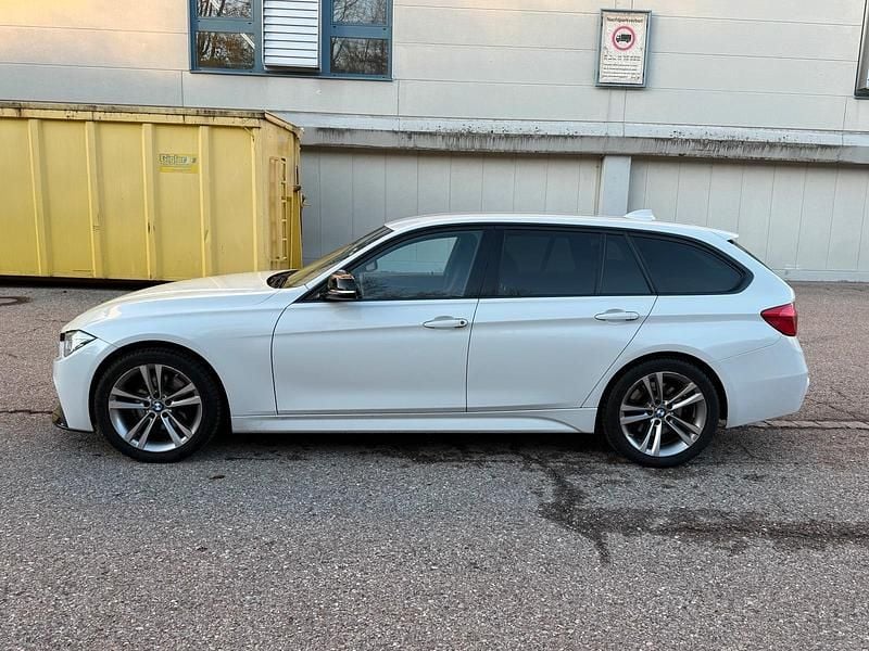 Gebraucht BMW 330 M Sport 256 PS (188 kW) 2017 Weiß Kombi