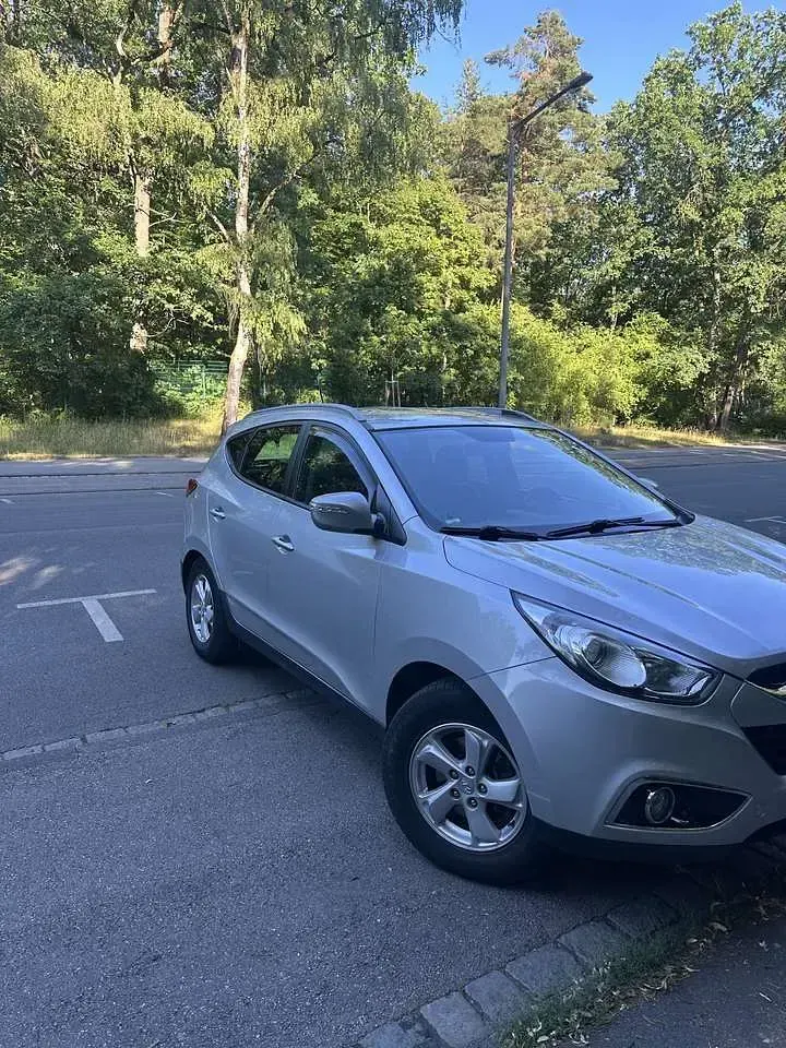 Gebraucht Hyundai ix35 Style 163 PS (119 kW) 2011 Grau SUV
