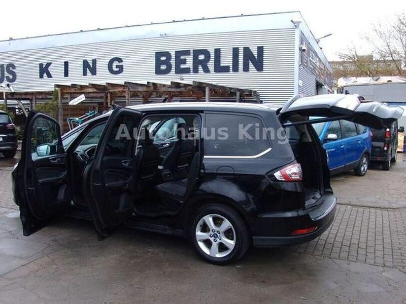 Second-hand Ford Galaxy Titanium 160 CP (117 kW) 2017 Negru Monovolum