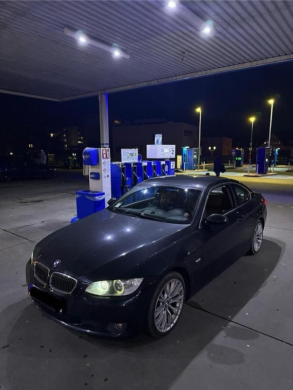 Schwarz Gebraucht 2007 BMW 330 Coupé | 8.500 € (Superpreis) - Bild 1/4