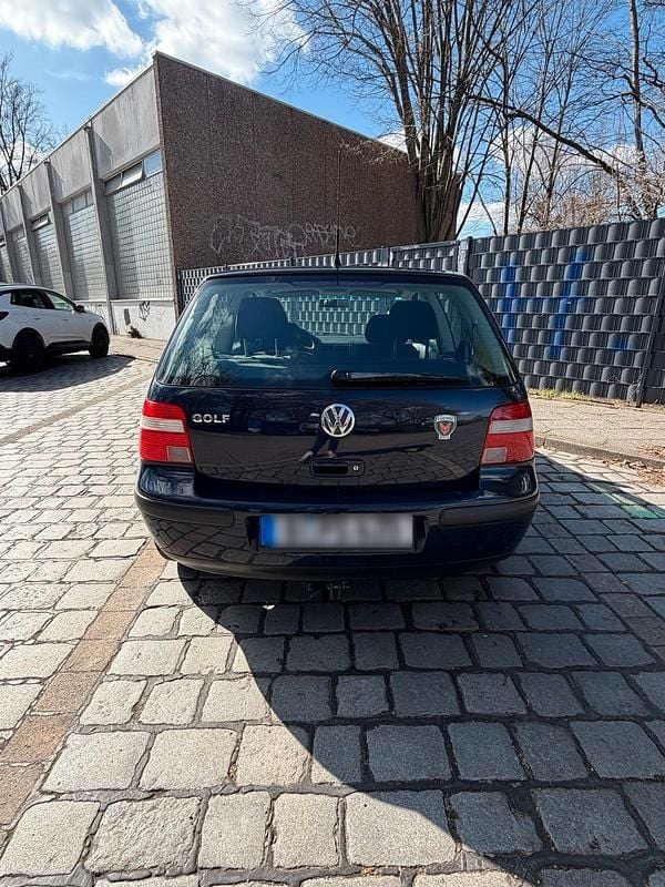 Gebraucht VW Golf IV 80 PS (58 kW) 2003 Blau Kleinwagen