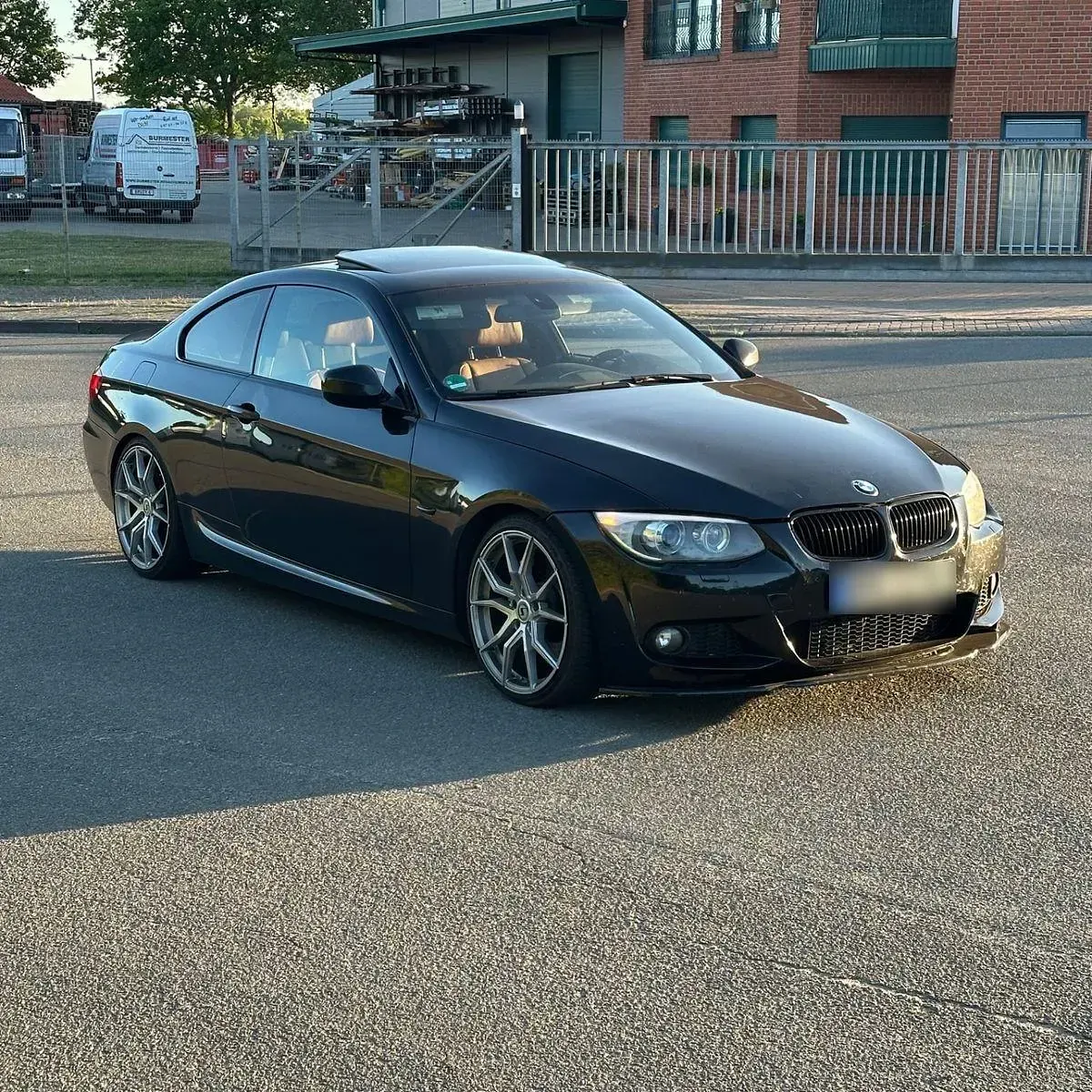 Gebraucht BMW 335 Sport Line 326 PS (239 kW) 2011 Schwarz Coupé