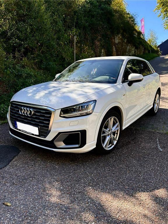 Gebraucht Audi Q2 Sport 190 PS (139 kW) 2017 Weiß SUV