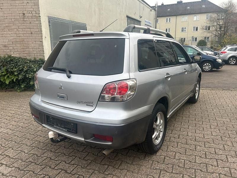 Gebraucht Mitsubishi Outlander Intense 160 PS (117 kW) 2004 Silber SUV