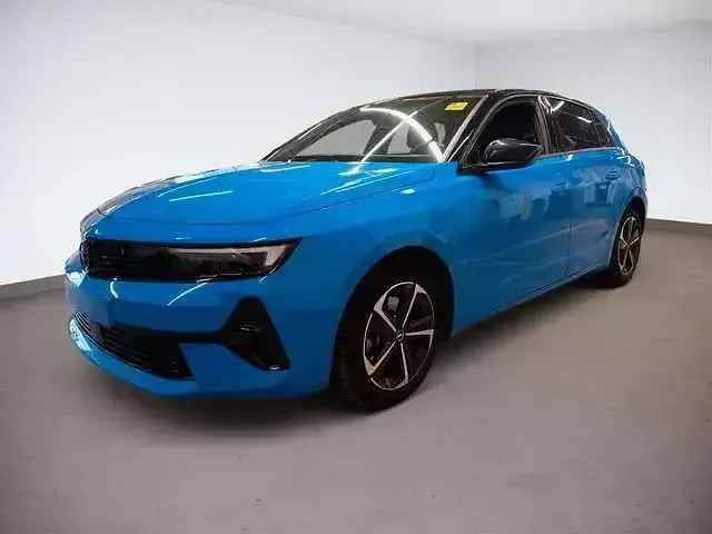 Gebraucht Opel Astra 145 PS (106 kW) 2025 Athletik blau (metallic) Kleinwagen