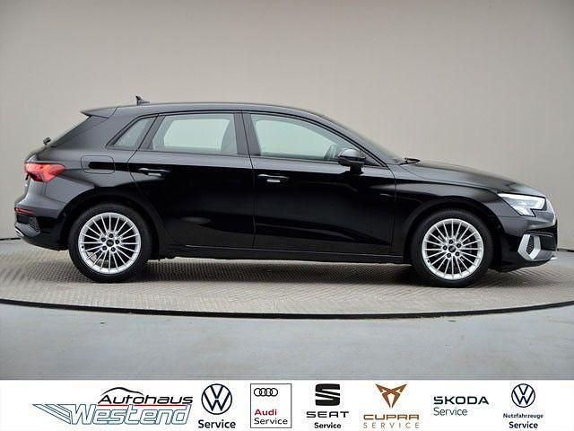 Gebraucht Audi A3 Advanced Plus 116 PS (85 kW) 2022 Brillantschwarz Limousine