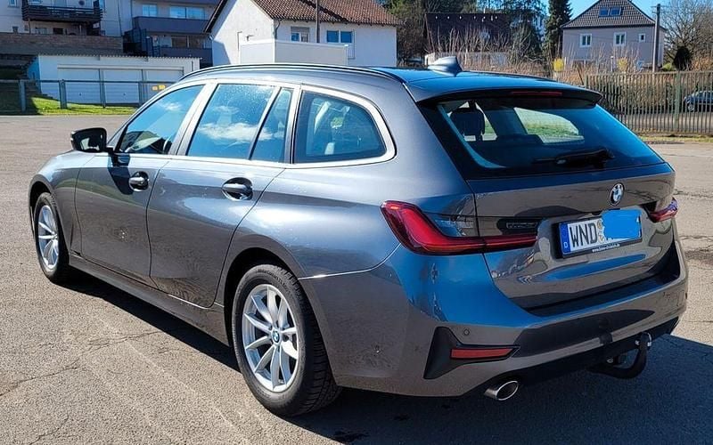 Gebraucht BMW 318 Advantage 150 PS (110 kW) 2020 Grau Kombi