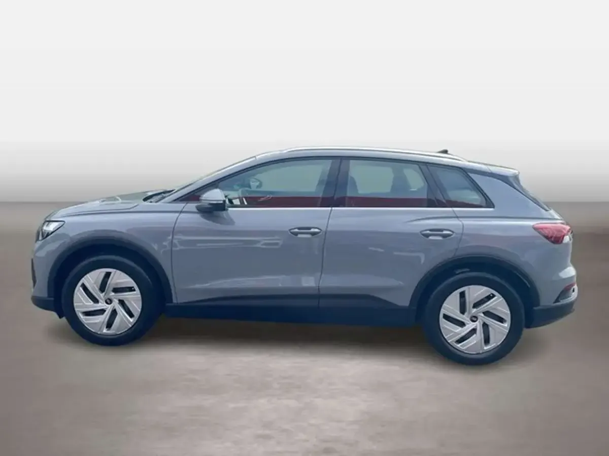 Gebraucht Audi e-tron 150 kW (204 PS) 2023 Kieselgrau SUV
