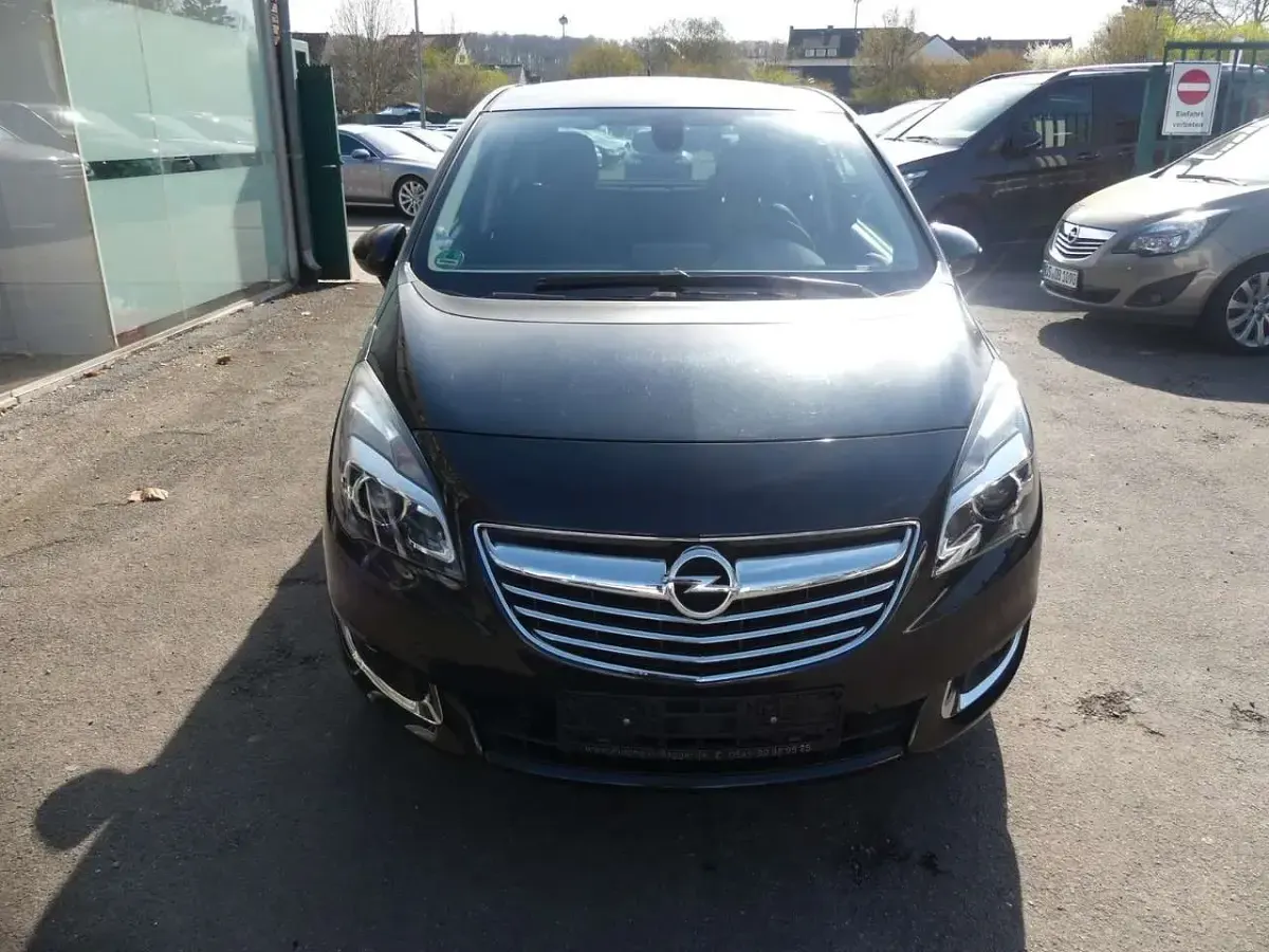 Używany Opel Meriva OPC 140 KM (102 kW) 2014 Czarny Minivan