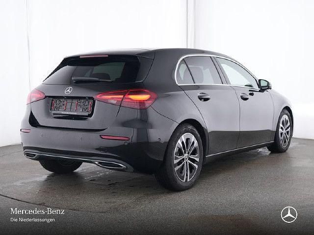 Schwarz Gebraucht 2024 Mercedes A220 Advanced Limousine | 32.990 € (Superpreis) - Bild 1/4