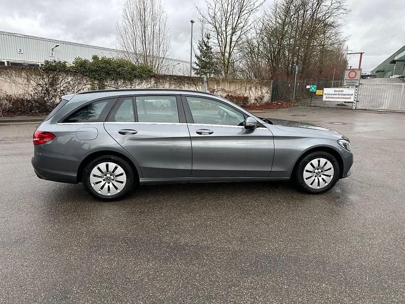 Gebraucht Mercedes C220 170 PS (125 kW) 2017 Grau Kombi