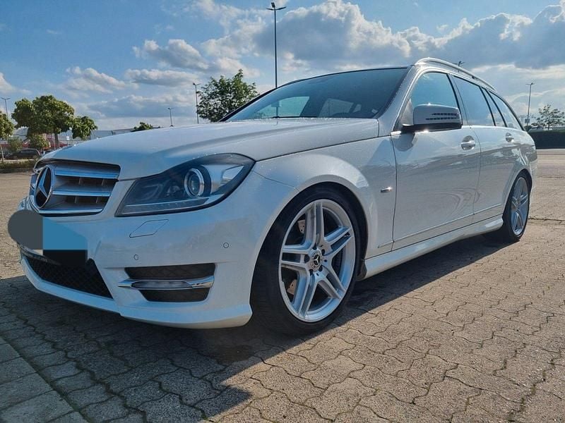 Weiß Gebraucht 2012 Mercedes C350 Avantgarde Kombi | 13.990 € (Fairer Preis) - Bild 1/4