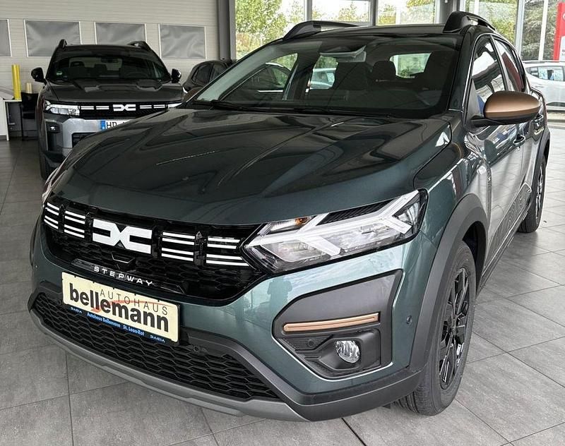 Grün Neu 2025 Dacia Sandero Extreme Kleinwagen | 21.220 € - Bild 1/4