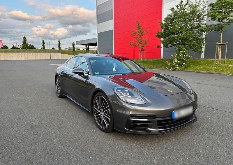 Grau Gebraucht 2016 Porsche Panamera 4S Limousine | 61.000 € (Fairer Preis) - Bild 1/4