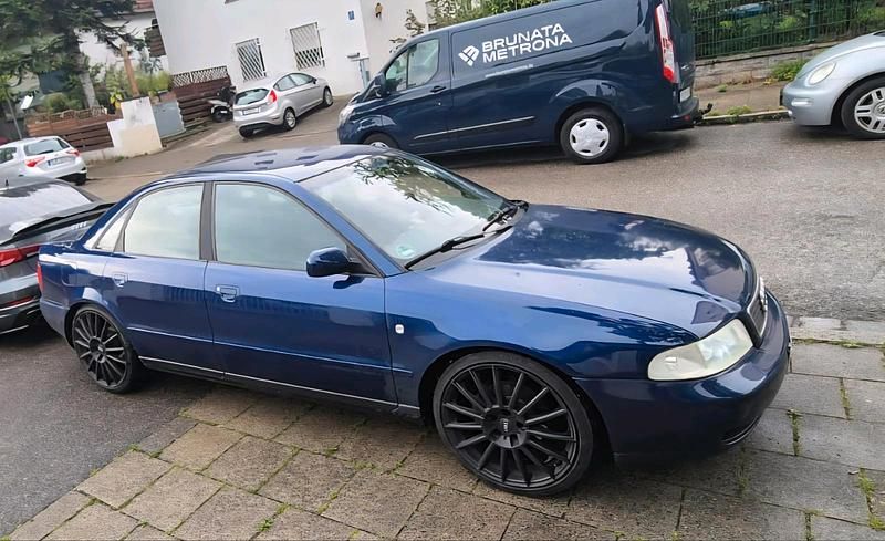 Blau Gebraucht 1998 Audi A4 Limousine | 2.500 € (Fairer Preis) - Bild 1/4