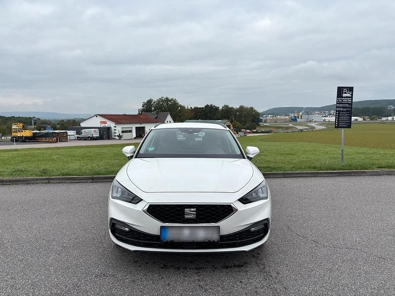 Usata Seat Leon 150 CV (110 kW) 2021 Bianco Berlina