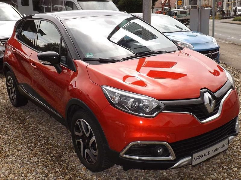 Gebraucht Renault Captur XMOD 90 PS (66 kW) 2016 Rot nnp + schwarz gne SUV